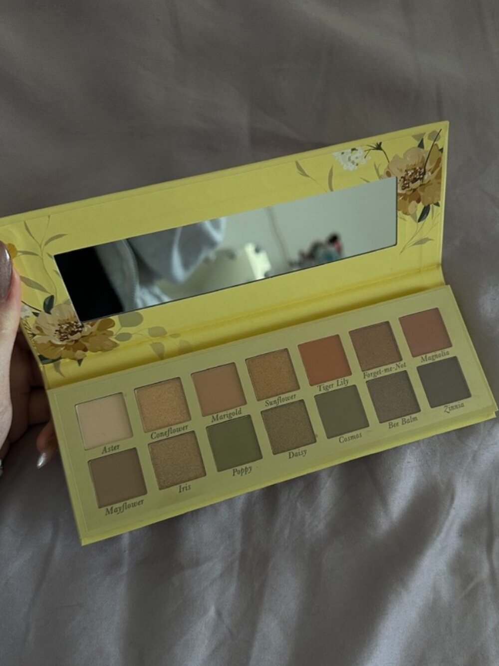 Laura Geller Seasonless Staples Wildflower Wishes Eyeshadow Palette - Picture 3 of 3